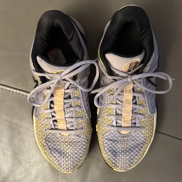 Nike Sabrina 1 Spark Womens Basketball Shoe Size 8.5 - Picture 2 of 7